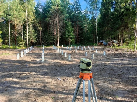 Строительство дома из клееного бруса в Ермолино: завершён этап устройства свайного фундамента
