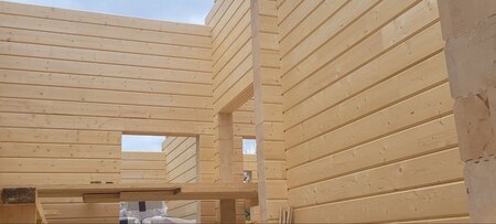 В СНТ "Рассудовец" каркас дома готов